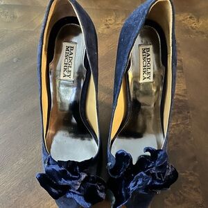 Blue suede peep toe pumps by Badgley Mischka size 10